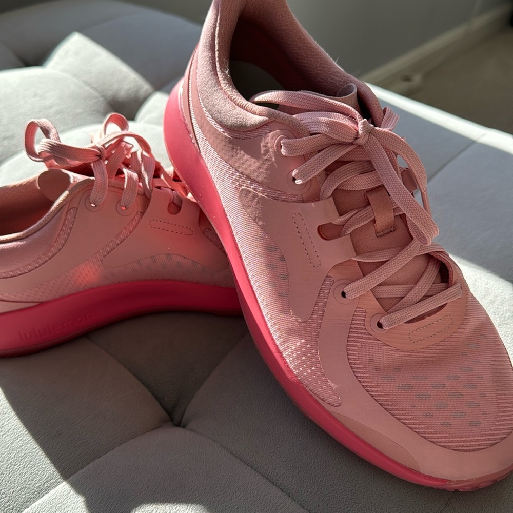 Lululemon Strongfeel Women's Training Shoe (US 8.5)